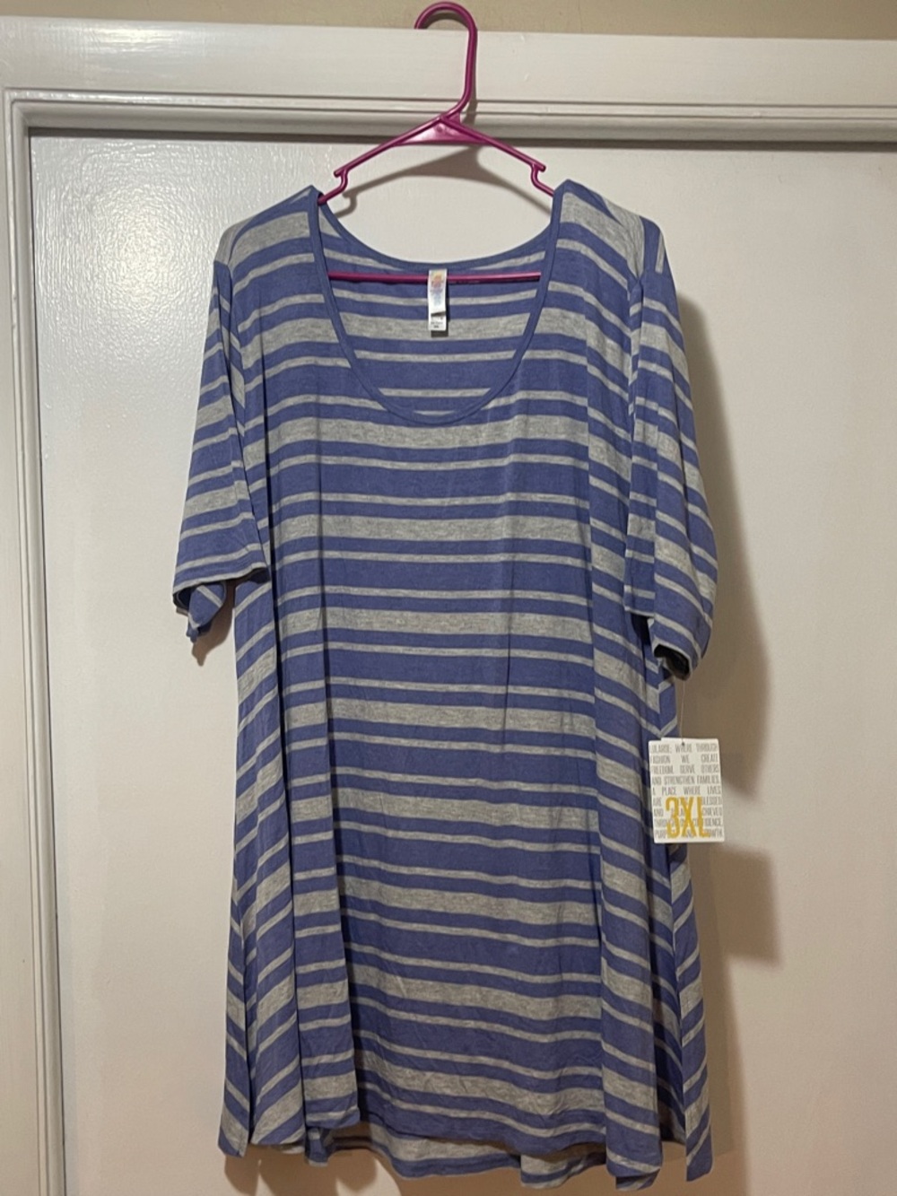 LuLaRoe Lavender & Light Gray Striped Scoop Neck Top NWT - Picture 2 of 6